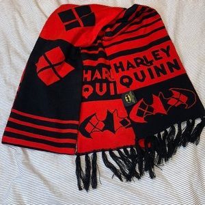 Harley Quinn scarf